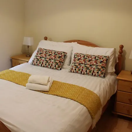 The House Апартаменты Инишкрон